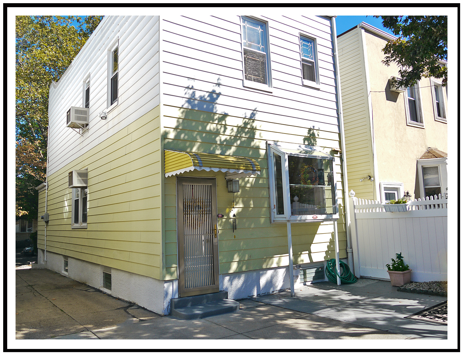 Home for sale in Glendale Queens! • Sold by Bart