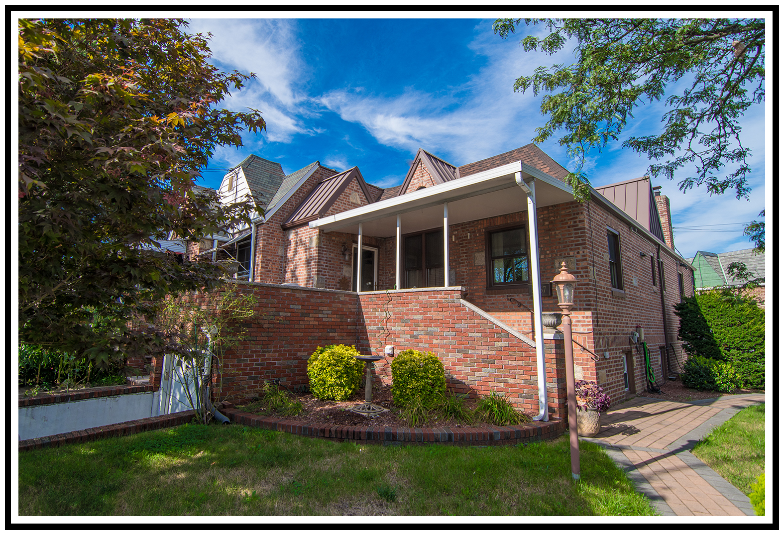 Fabulous home for sale in Elmhurst • Sold by Bart