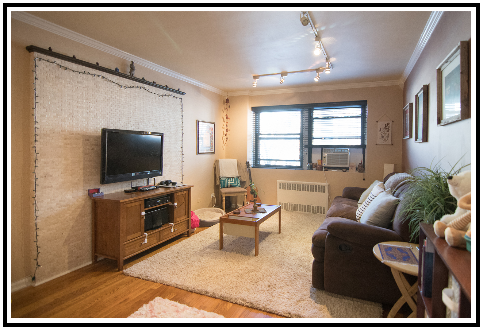 One Bedroom Rental in Kew Gardens • Sold by Bart