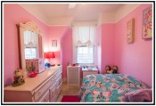 Single Family Home In Middle Village