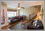 Single Family Home In Middle Village