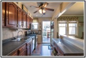 Single Family Home In Middle Village