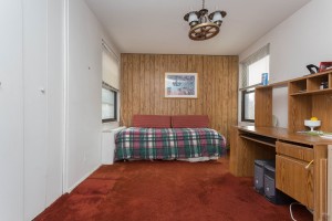 Three Bedroom Coop For Sale in Glendale
