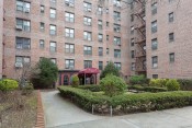 One Bedroom Co-op in Forest Park