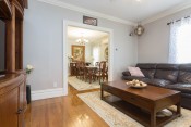 Renovated single family home in glendale