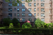 Renovated 2 Bedroom in Forest Park Co-ops