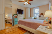 Modern One Bedroom Co-op in Forest Park