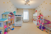 Spacious Two Bedroom in Forest Park Coops