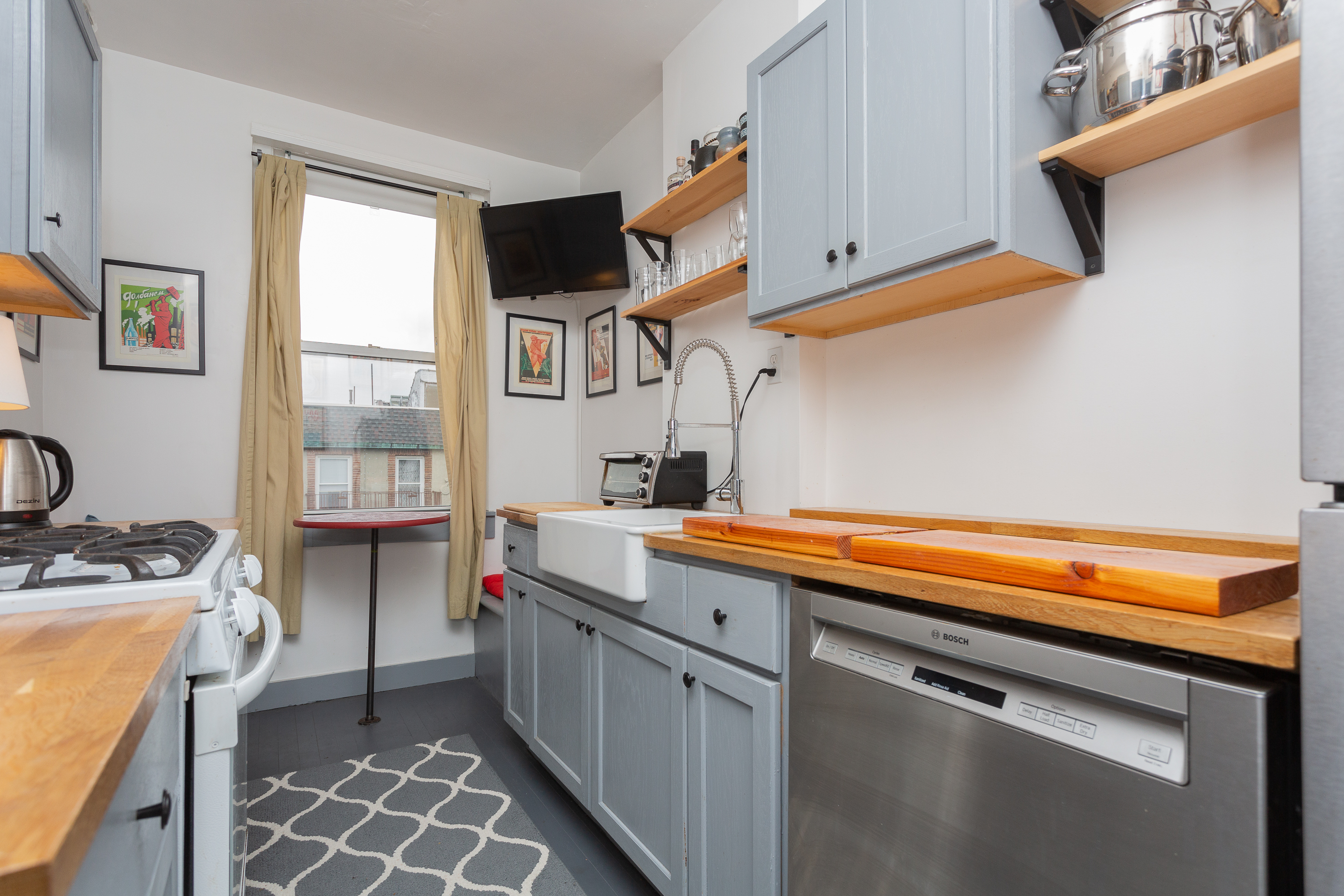 Woodside Two Bedroom Coop • Sold by Bart