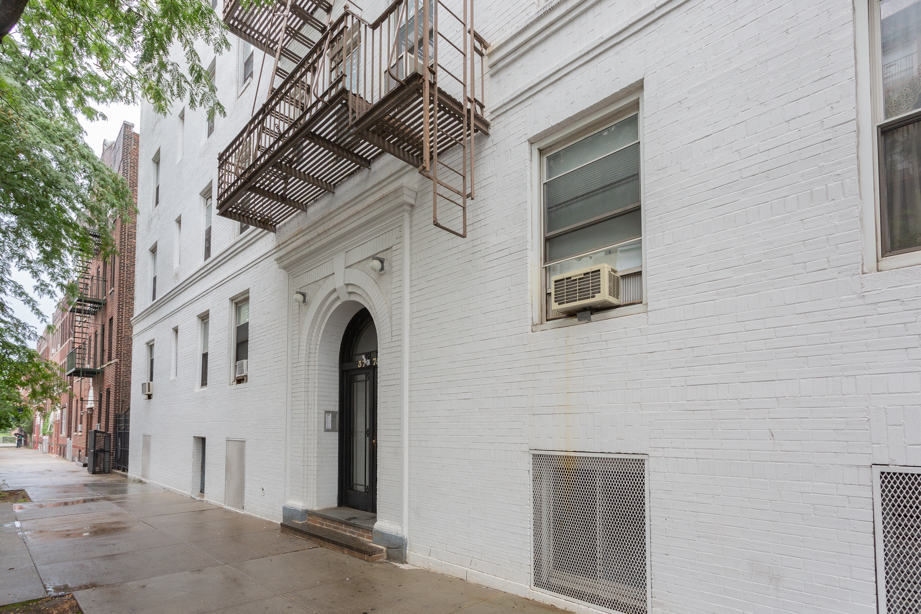 Woodside Two Bedroom Coop • Sold by Bart